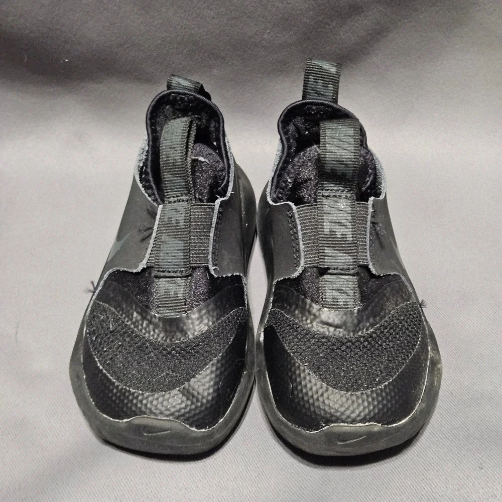 Nike Flex Runner Toddler Boys Shoes Black AT4665-003 Size‎ 7C Slip On Sneakers